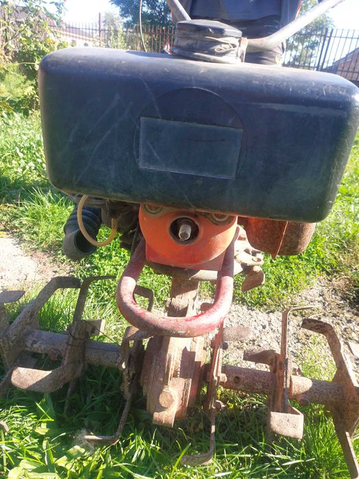 Vând motocultor MGM