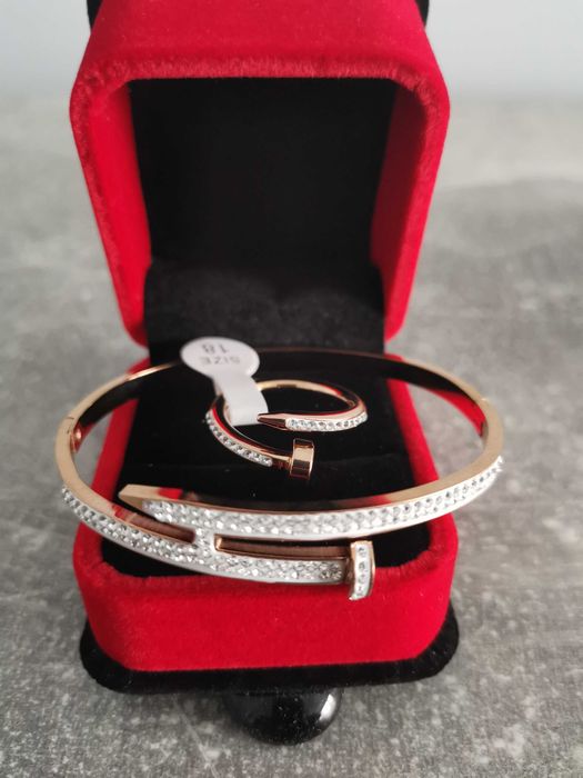 Комплект гривна и пръстен във формата на пирон