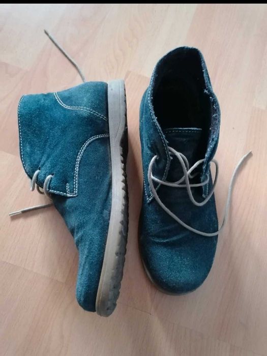 Ghetuțe piele întoarsă, cu șiret