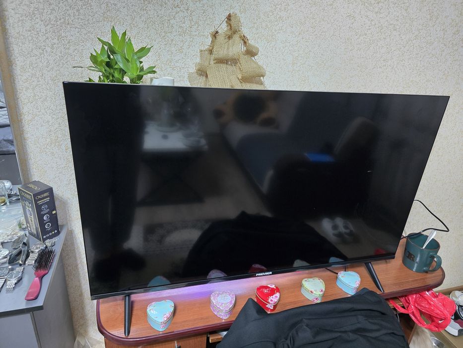 Telefizor Premium 43