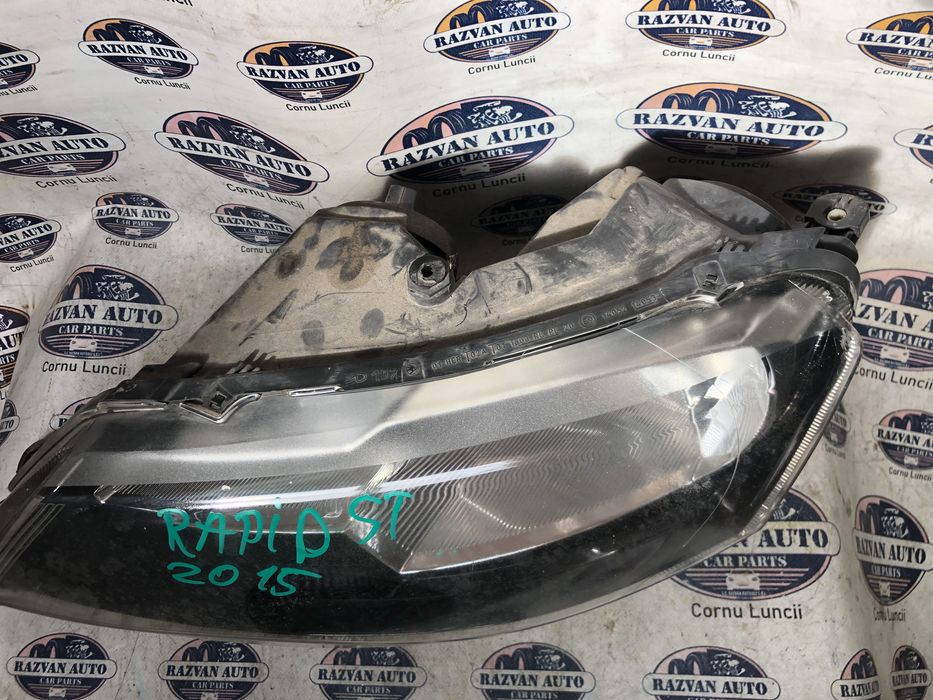 far stanga halogen cu defect  skoda rapid 2015