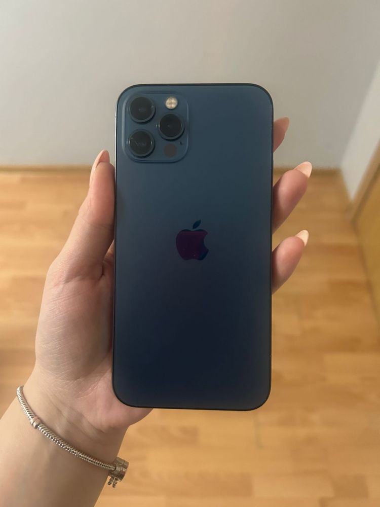 Iphone 12 про, 256 гб, face id работает, экран не менялся