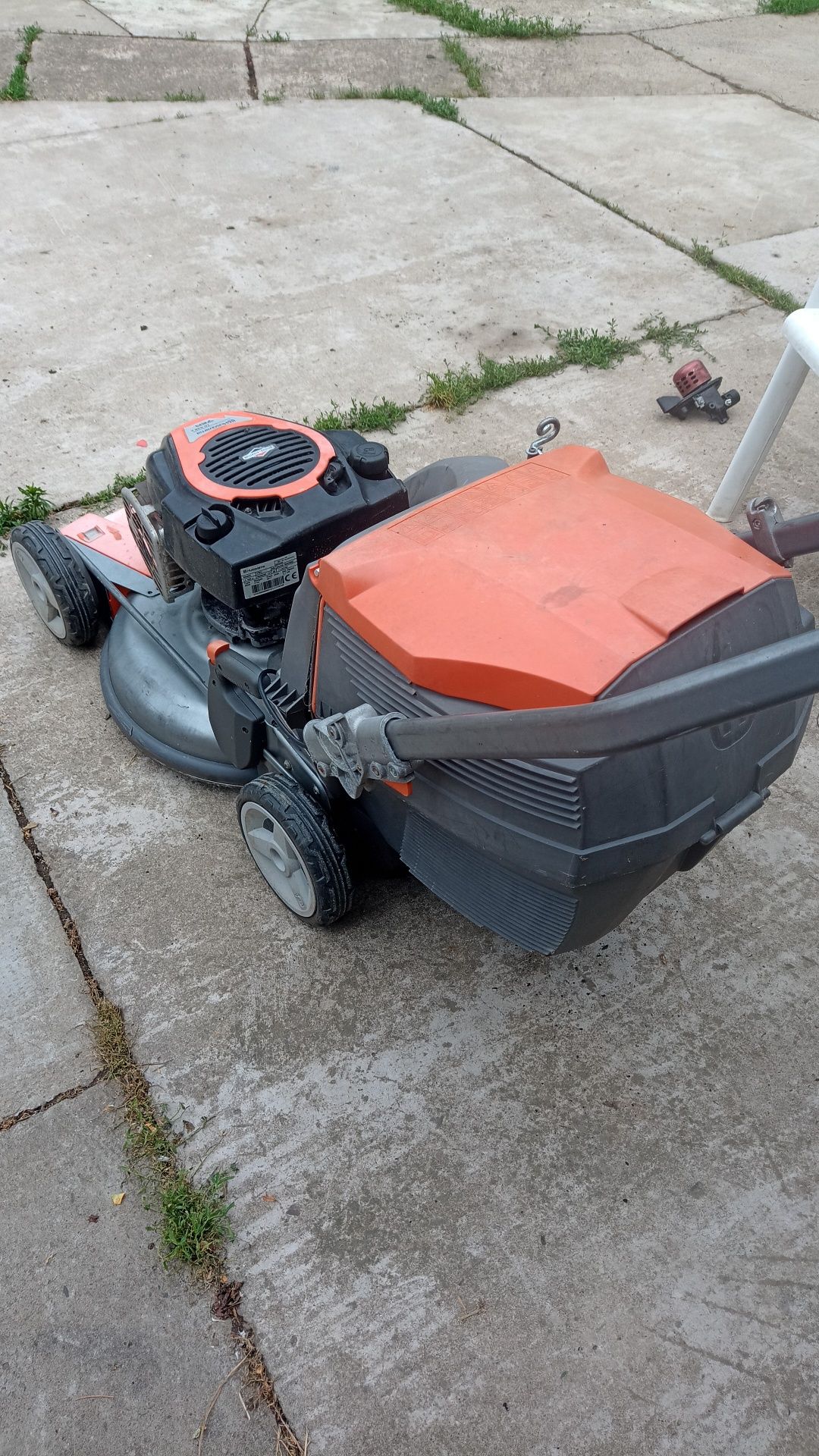 Mașina gazon Husqvarna