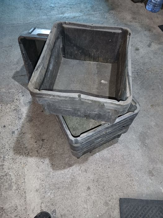 Пластмассовые лотки