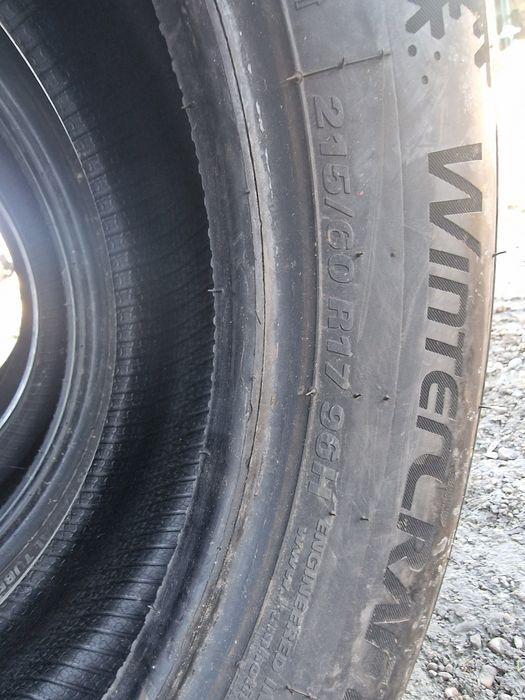 Anvelope 215/60R17 marca Kuhmo,M+S,DOT 2022,7 mm