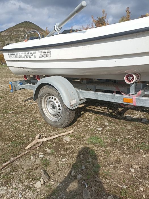 Лодка Мегакрафт комплект с двигател.