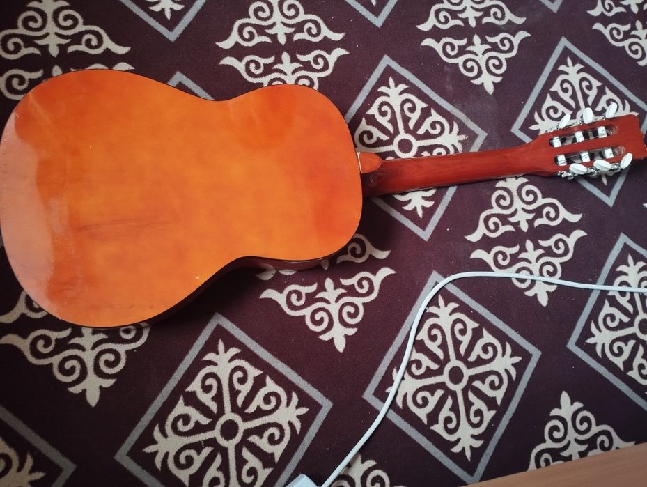 Гитара продается