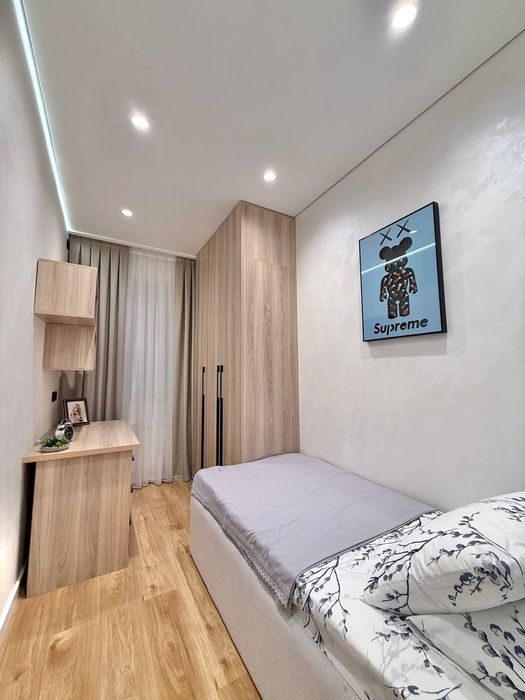 Продаётся 3ком/8/9 на Алайском; Ц-2 75м2 ор-р: 17 школа