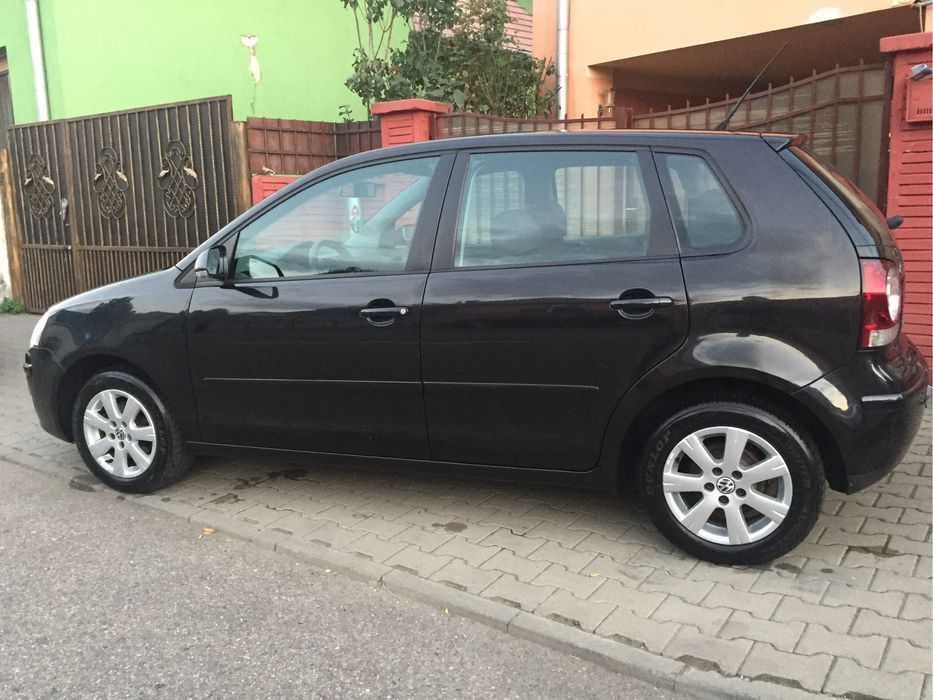 Polo 1,2 benzina unic proprietar in tara ,ideal de umblat in oras cins