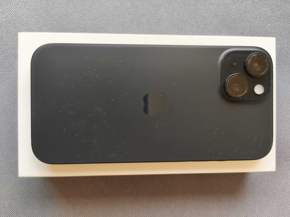 Apple iPhone 15, 128GB черен в гаранция