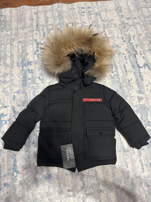 Зимняя куртка , на мальчика  новая с этикеткой ,  город Аягоз ………………..