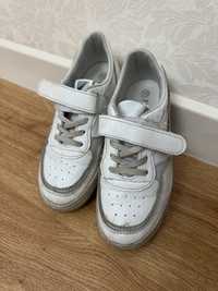 Кроссовки белые для детей