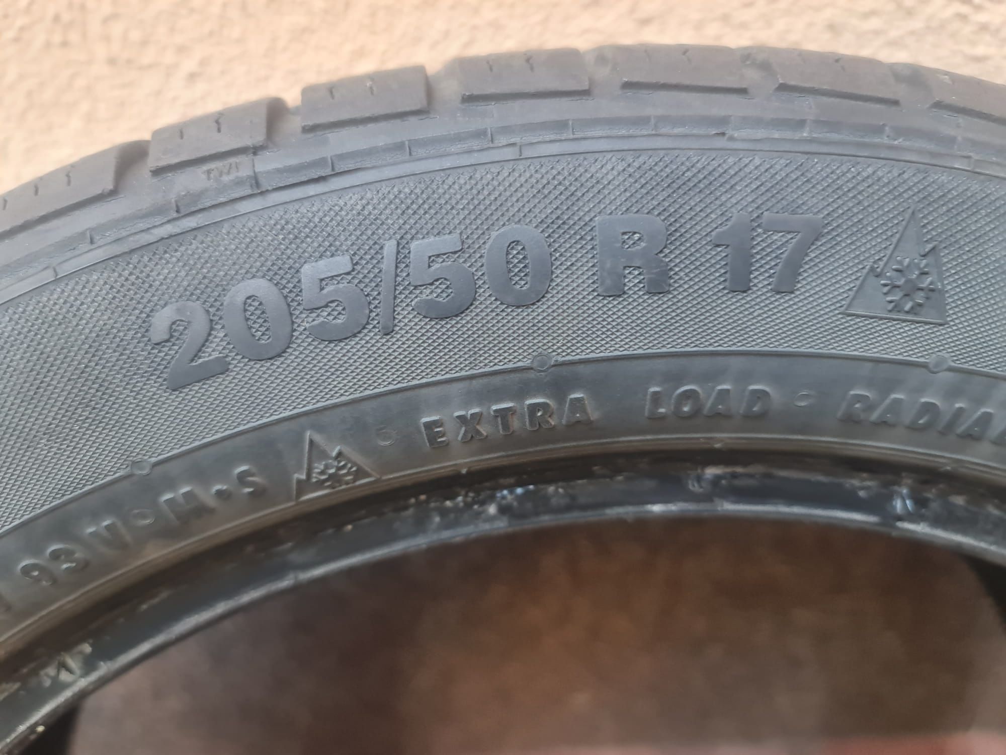 205/50/17 continental iarna