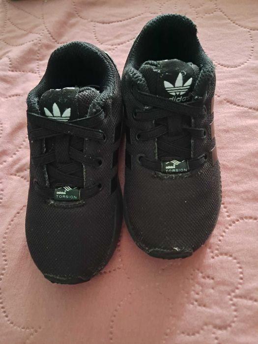 Бебешки дрехи за момче и обувки