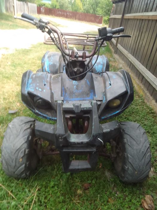 Vând sau schimb atv