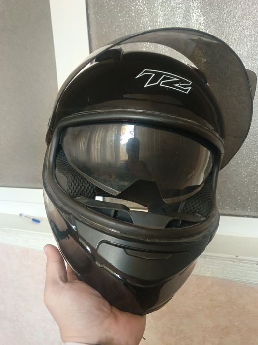 Motorcycle shlem