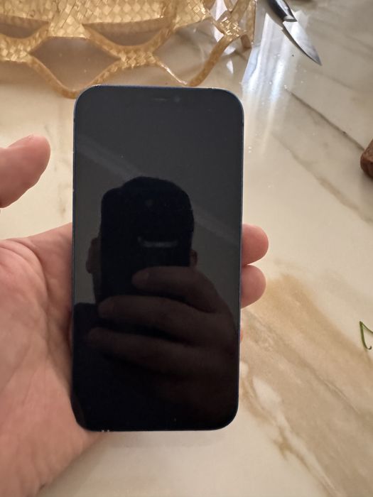 Iphone 12 в хорошем состоянии