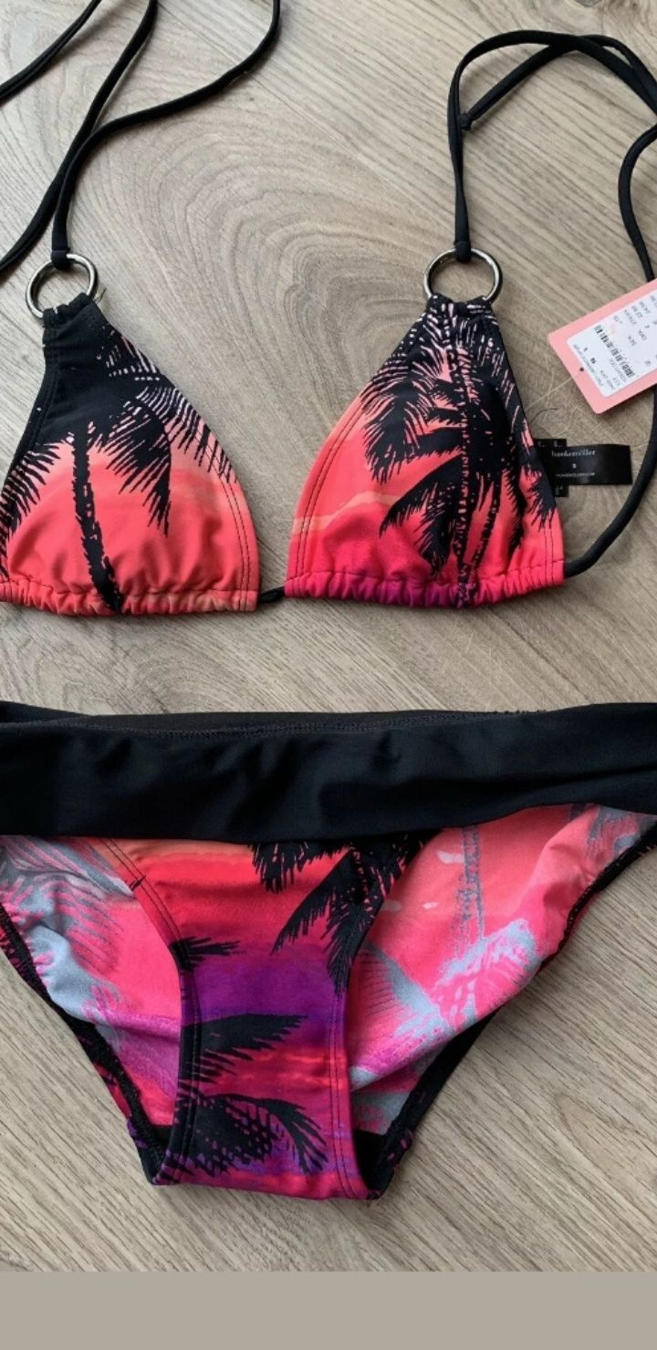 Нов бански костюм Hunkemöller