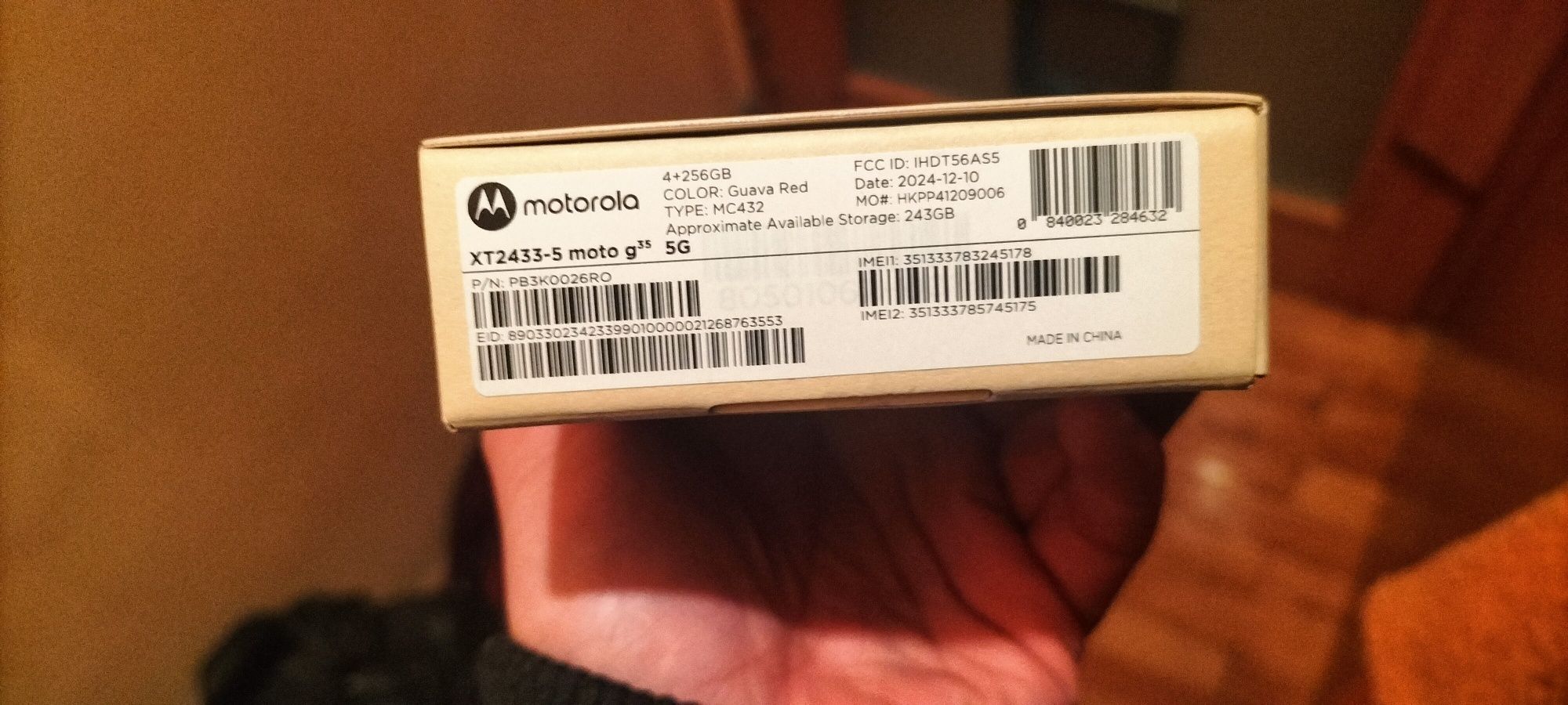 Motorola Moto G35 256gb 4+4 RAM Coral Red Неразпечатан