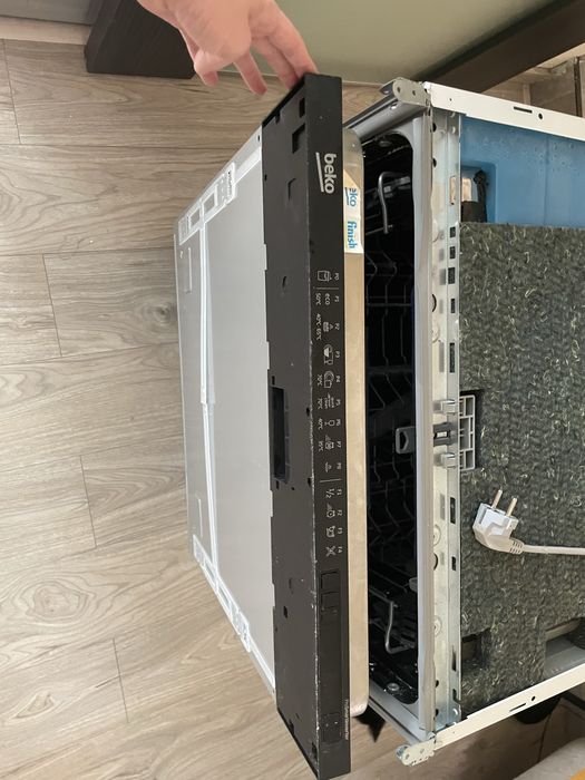 Vand masina de spalat vase Beko incorporabil