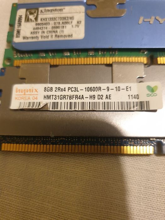memorii p.c. de  8 și 4 gb