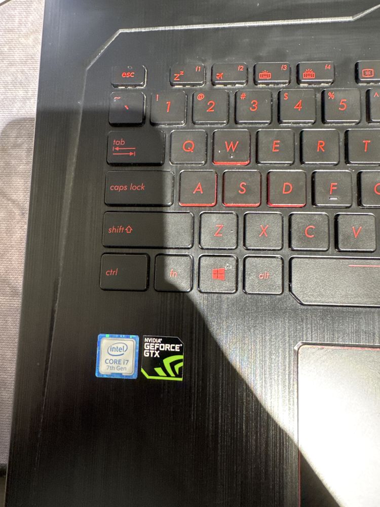 Ноутбук ASUS ROG