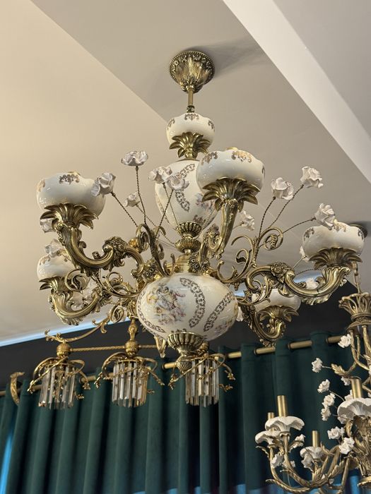 Candelabru- bronz masiv- portelan