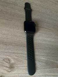 Продам часы Apple Watch Nike SE, 44mm Space Gray.