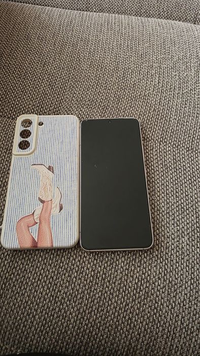 Samsung S22 + подарък 10 калъфа