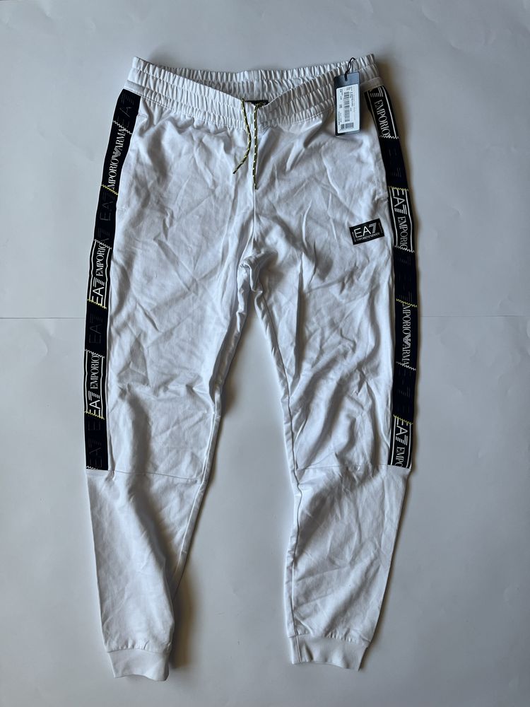 EA7 Emporio Armani : Logo Tape Joggers - Ново М / Оригинал