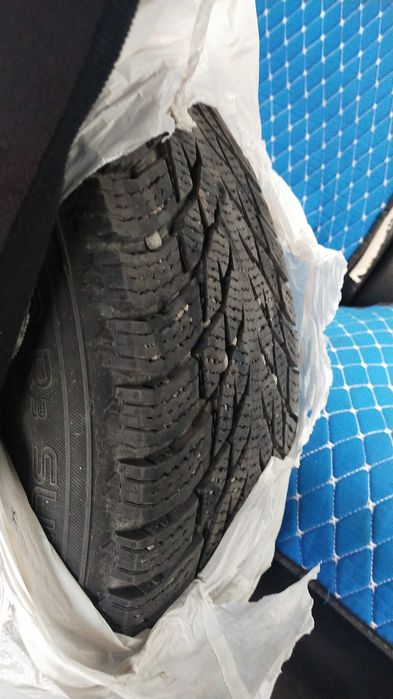 Продам шины р18   зимние в хорошем состояний