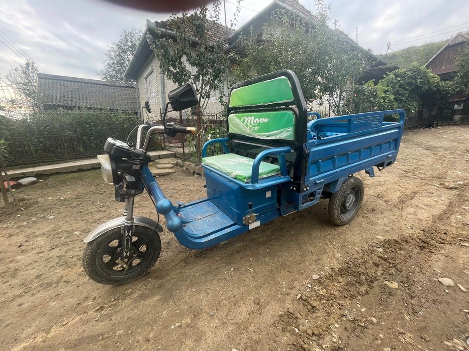 Triciclu electric  semi nou