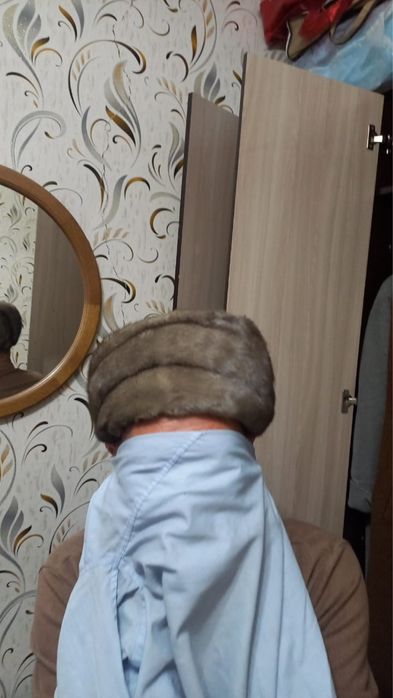 Норковая шапка продается