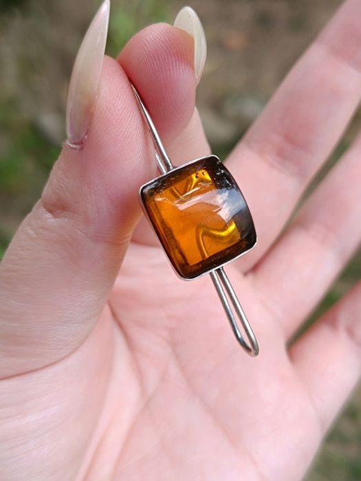 Brose/clema pentru esarfa din argint cu piatra de chihlimbar ruseasca