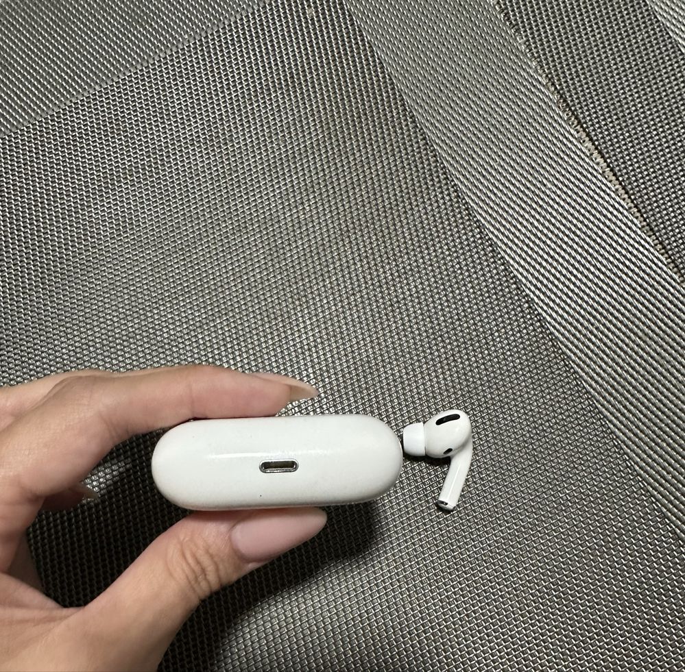 Наушники AirPods Pro
