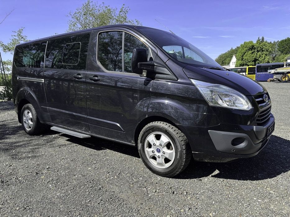 Ford Tourneo Custom 8 locuri TITANIUM