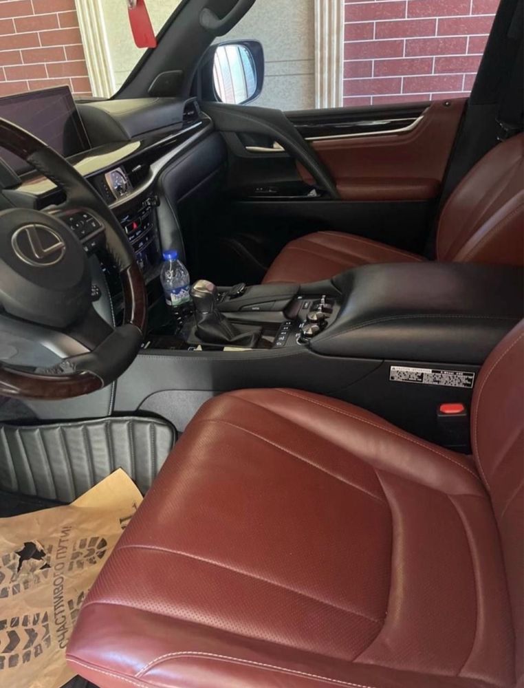 Lexus LX570 родная краска