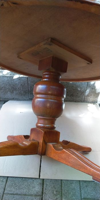 Vând masa lemn massiv