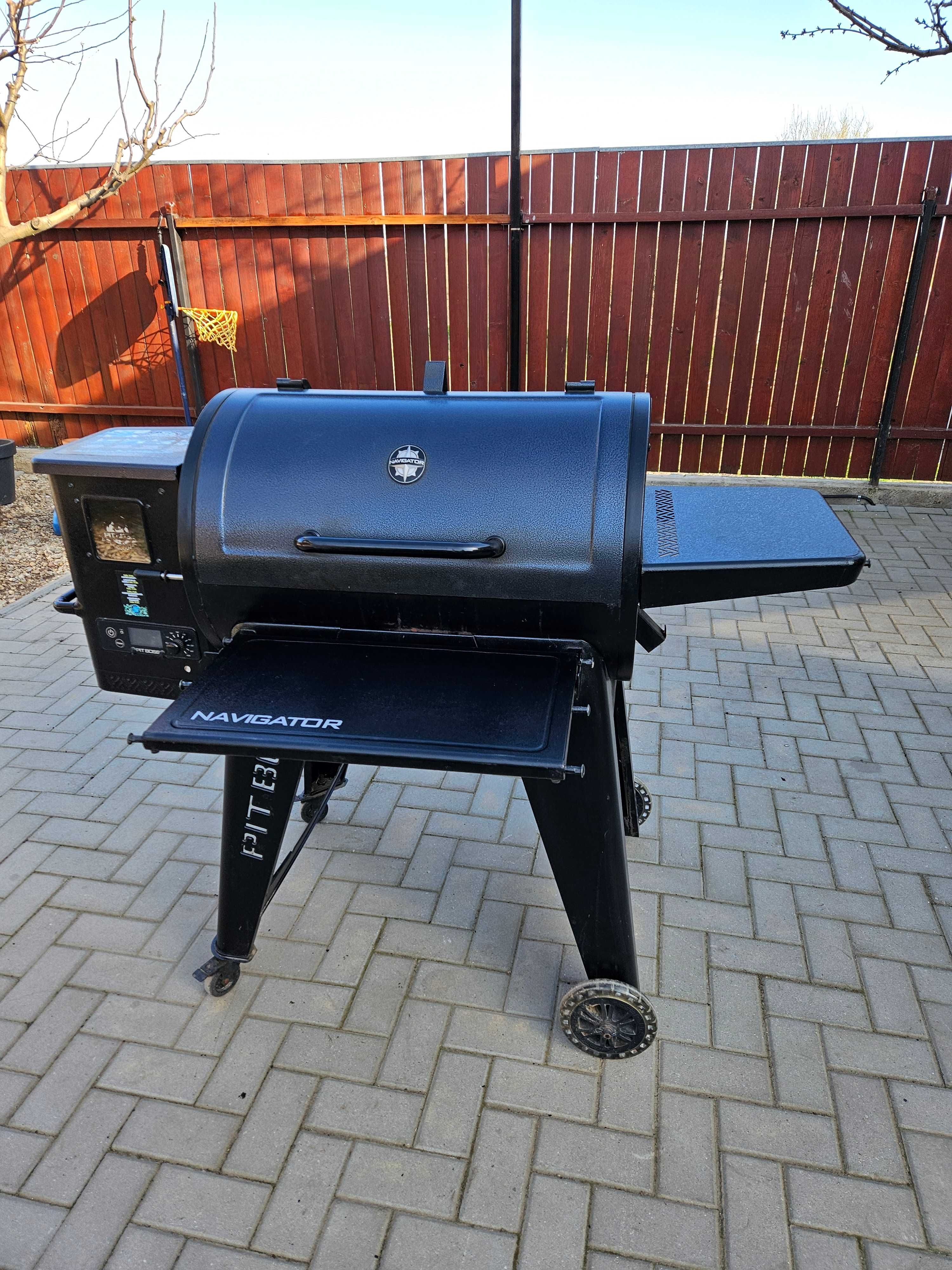 Vând Smoker Pit Boss Navigator 850