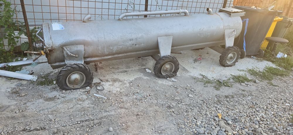 Vând centrifuga de covoare