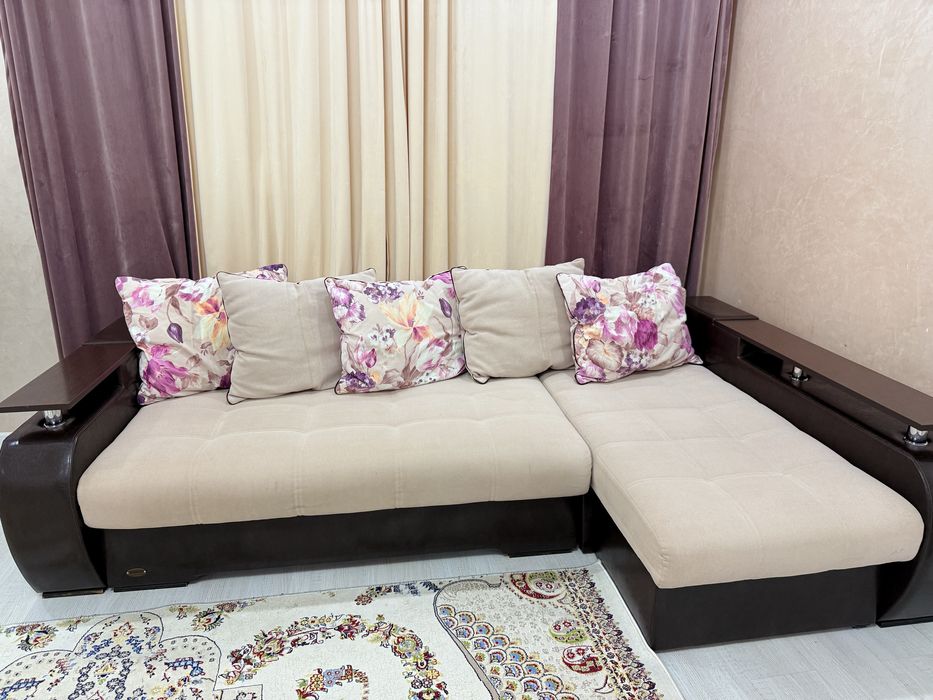 Продам диван в отличном состояний