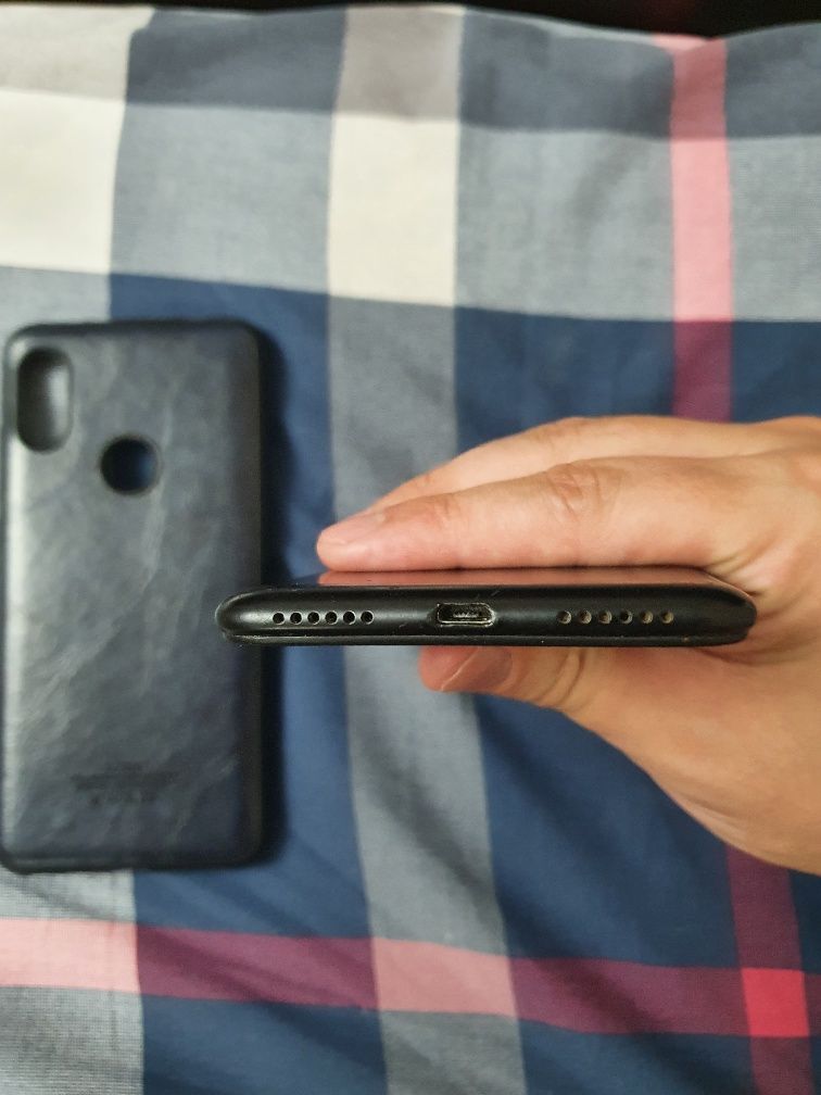 Srochna Sotilvotdi Xiaomi Redmi Note 6 Pro 4/64Gb Black Xolati yaxshi