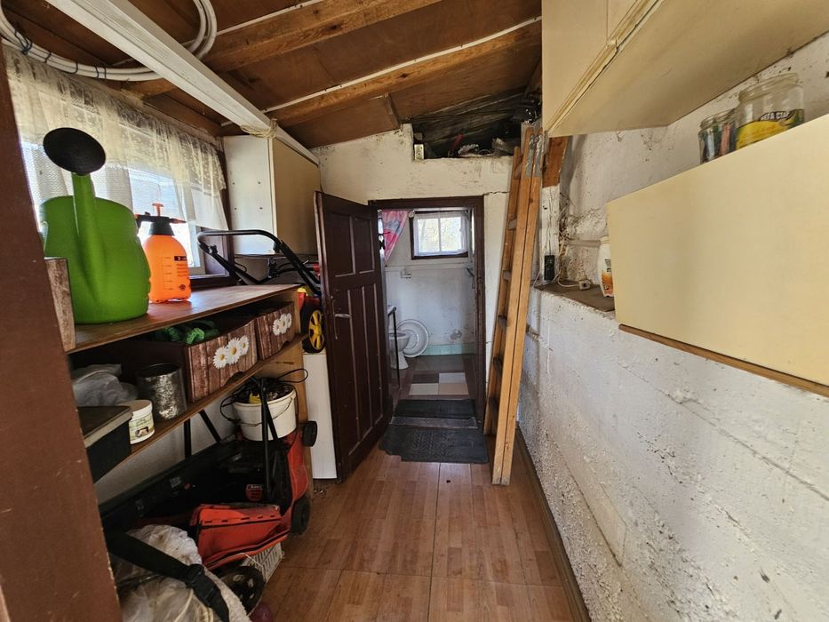 Продава се Къща в с. Жедна, Област Перник - 60 кв.м за 612 €/кв.м - Снимка #12