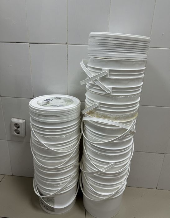 Продам ведра 9.5 /12 кг