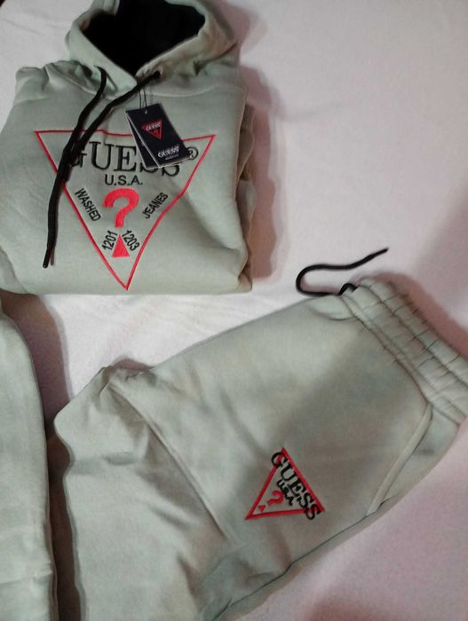 Дамски екипи Guess
