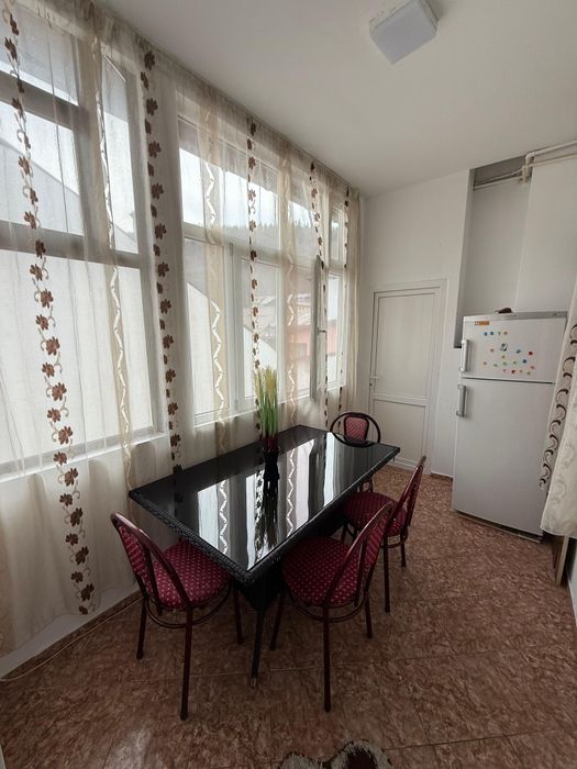 Inchiriez apartament