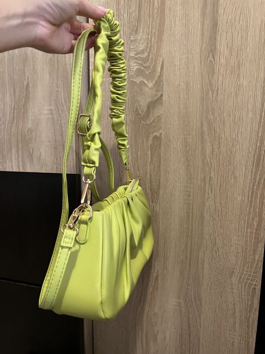 Genti Zara/Stradivarius/New Yorker