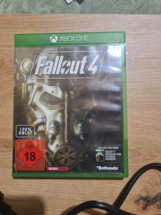 Xbox one 500gb с контролер и игра fallout 4