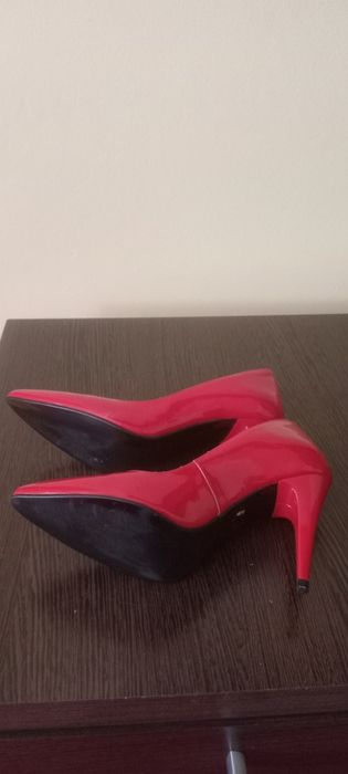 Pantofi piele lac roșii
