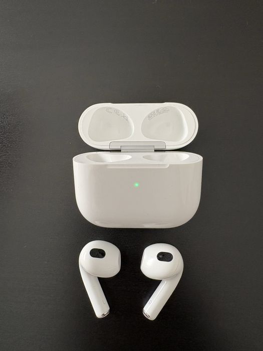 Airpods 3 , stare foarte buna